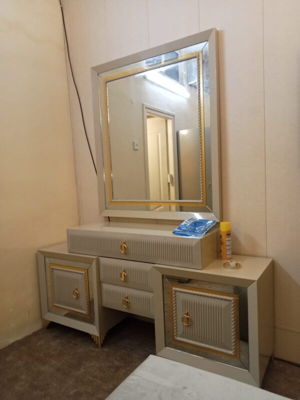 Luxury Mirrored Dressing Table