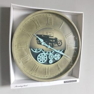 Wall Clock with Moving Gears