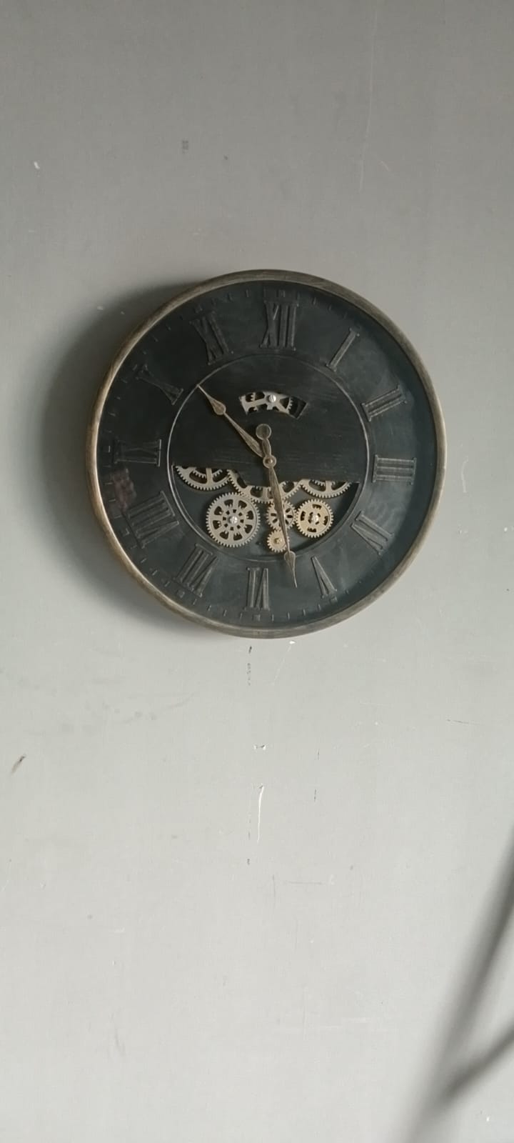 Wall Clock with Moving Gears 4