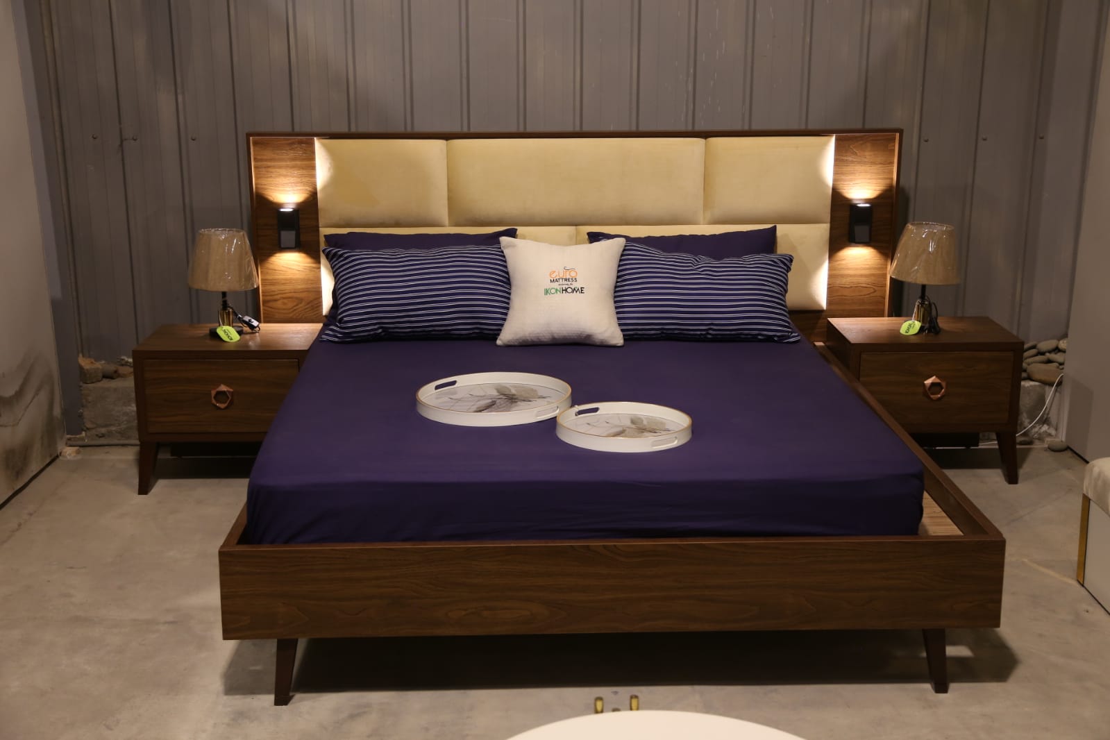 Bed Set Contemporary Local 2-028