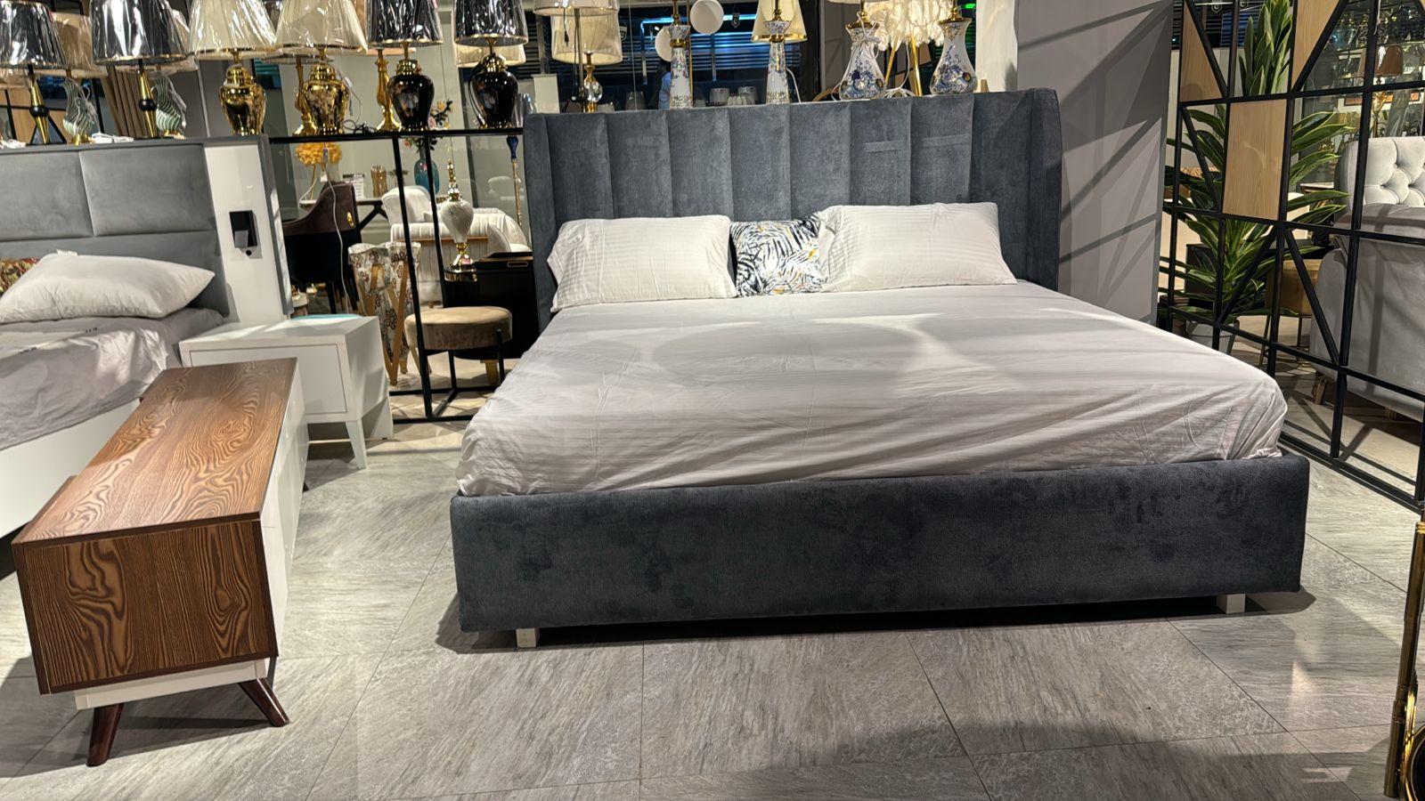 Bed Set Contemporary Local 2-011