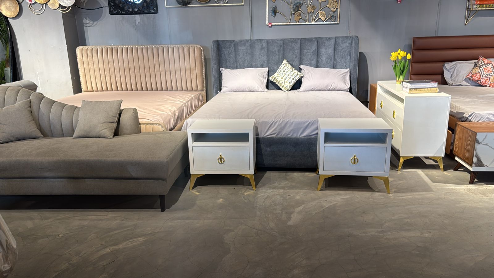 Bed Set Contemporary Local 2-016