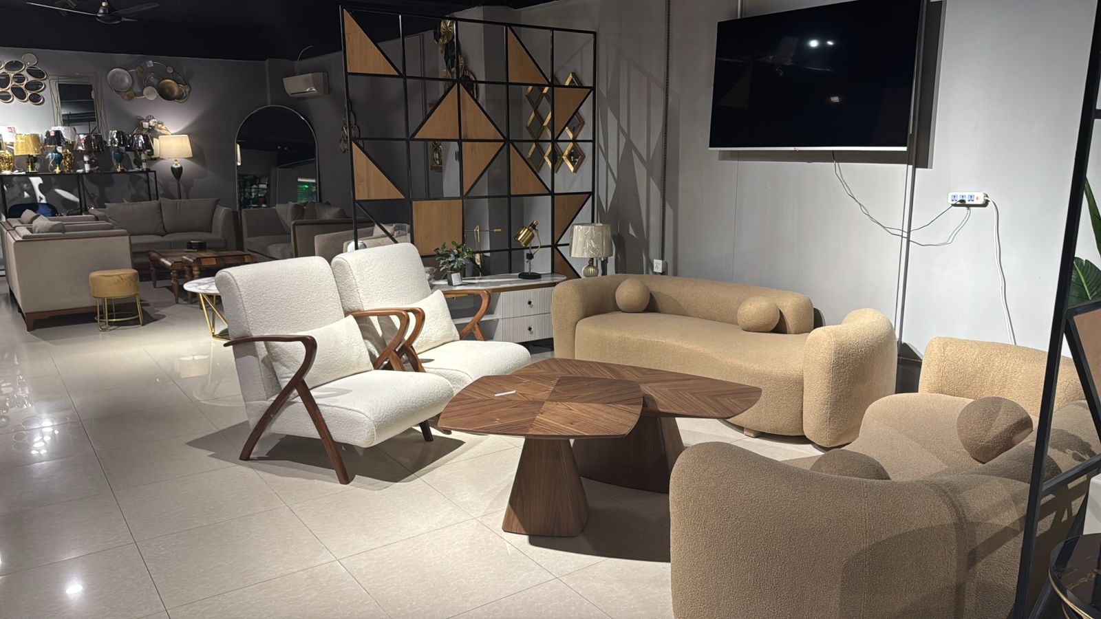 Modern Sofa 7 Seater 1-004-4