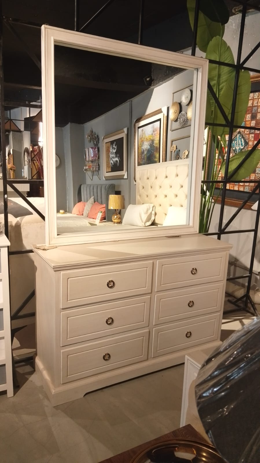Luxury Mirrored Dressing Table-6